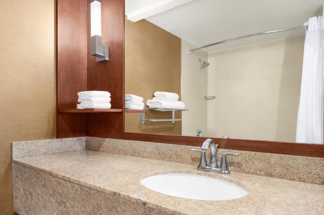 Holiday Inn Los Angeles Gateway-Torrance By Ihg Carson Exterior foto